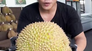 UNBOXING HOLE DURIAN #durian #unique durian #dur
