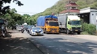 Truck besar