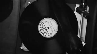 Doja_Cat_-_Paint_The_Town_Red__Official_Video_(360p).