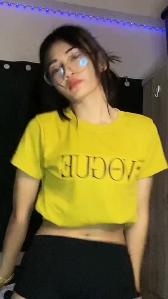 tiktok girl 35 by weliiam on Febspot