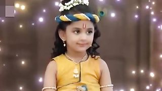 yashomati Maiya ke nandlala Kanhaiya ne fal ley #viralvideo ????????