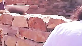Masjid ki tameer may apna hissa dalain