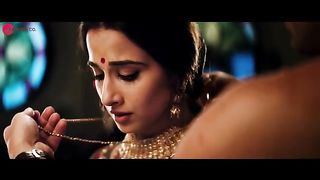 Hui_Main_Parineeta___Parineeta___Saif_Ali_Khan___Vidya_Balan___Sonu_Nigam___Shreya_Ghoshal(360p).