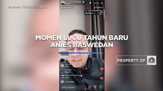 Momen LUcu Tahun Baru Anies Baswedan