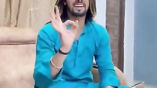 Partie 1,_Hum_dahez_ke_khilaaf_hai????????????????._#shorts_#comedy_#shadab707_#funny_#ytshorts_#shadab5star(360p).