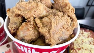 SMASHING JOLLIBEE FILIPINO FRIED CHICKEN FOR THE FIRST TIME!!!! _ MUKBANG EATING SHOW