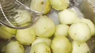 Amla ki khatti mithi launji chutney
