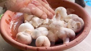 Sizzling Creamy Mushroom Kalimiri