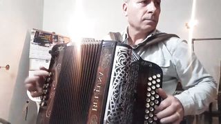 Zé Que Fumas is a modinha very well played by António Cap Amorim.