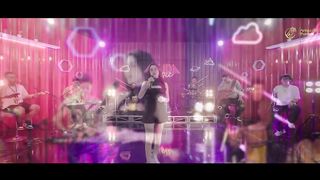 Arlida Putri Feat Dike Sabrina