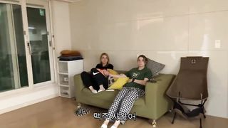 (Sub)힘든 상황의 우크라이나 쌍둥이 언니에게 유튜브 수익금 1000만원 줬습니다