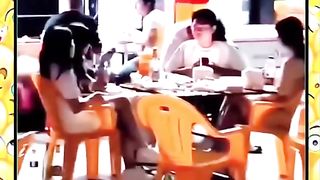 Klakuan yang absurd????????