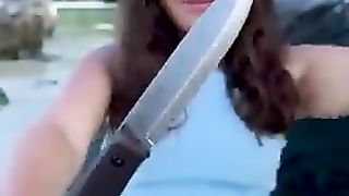 This GIRL can do everything #camping #survival #bushcraft #outdoors #beauty