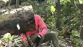 She can do everything!????#camping #survival #bushcraft #outdoors