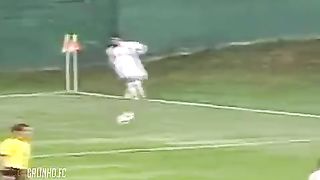 200_IQ_Moments_in_Football_????????_#shorts(480p).