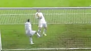 Funny_Moments_in_Football_???????? (360p).
