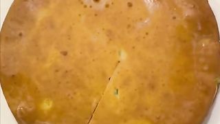 Заливной пирог с яйцом и луком