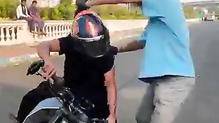 Utilisez_safety_gears !????????_#bike_#stunt_#cyclestunt_#safetyfirst_#safe_#crash_#fail_#bikestunt_#stoppie(360p).