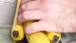Goodland___Banana_gives_birth_????_#goodland_#shorts_#doodles_#doodlesart(360p).