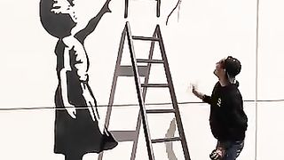 How_Zach_King_Gets_Away_With_Doing_Graffiti(360p).