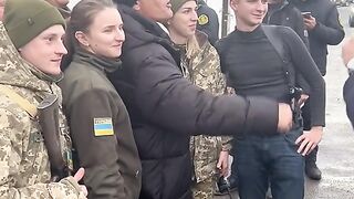 Жан Клод Ван-Дамм говорить "Слава Україні"