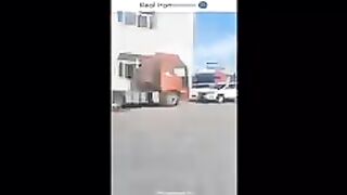 Try not to laughi