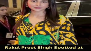 Rakul Preet Singh Spotted at Airport #rakulpreetsingh #short #youtubeshort #shorts #trending #viral #shortvideo