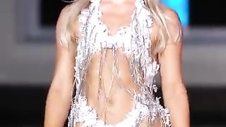 Catlin hill In slow motion ｜ Miami art week 2023 #model #slowmotion #bikini #swimweek #runway