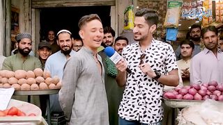 Attock Ka Sabzi Farosh Jo Har Sabzi Gaana Ga K Sale Karta Ha - Sunie Har Vegetable Pe Alag Alag Song.