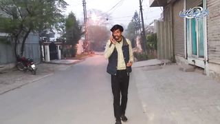 Girl Ki Voice Me Apne Taya Or Phupho Ke Jazbaat Se Khelne Wala Naujawan Samne Aa Gia.