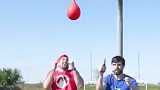 Loser_gets_wet!_Parkour_challenge_????????_@BrandonA7 (360p).