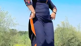 Pyare pyare baal #dance #punjabi #punjabidance #bollywood-k6YWSTQmlh4-720p