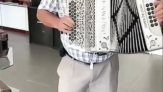 Incrível como este tocador toca super bem!