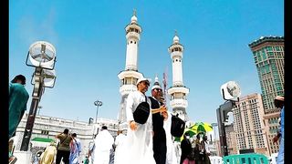 Makkah and Madinah The government closed 330 hotels and guest houses