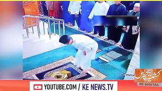 امام مسجد کی سجدے کی حالت میں روح پرواز کرگئی؛ ویڈیو وائرل