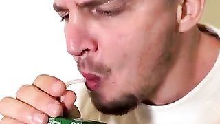 The_FASTEST_Way_To_USE_STRAW!????????_#damus_#tiktok_#shorts(360p).