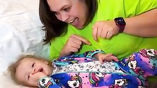 Cute_Baby_Tickle_????❤️????_#damus_#tiktok_#comedy_#shorts_#cute(360p).