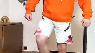 The_FASTEST_Way_To_WEAR_SOCKS_????????_#damus_#tiktok_#comedy_#shorts(360p)