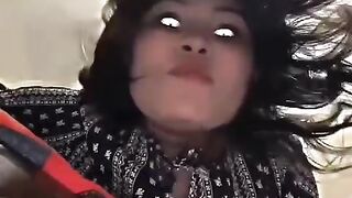 Hayeee Itne Chute Bhootni