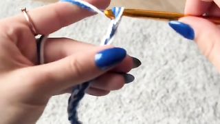 Классная шапка крючком