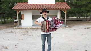 Sandrinho Da Memoria playing a beautiful tango on the concertina.