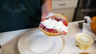 How to make Soft Fluffy Ice Cream PUFFS