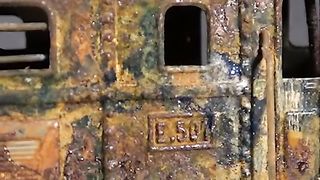 Pre-war JEP forgotten model train - Locomotive restoration