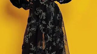 La femme la plus noire au monde revele pourquoi elle a faillit se blanchire la peau..