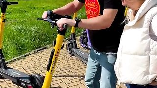Просто на самокатах быстрее