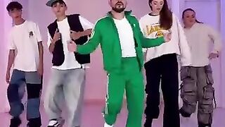 #mercuri88__#shorts__GoodVibes_Dance_#goodvibes_#dance_#hiphop__#funny_#comedy_#dancevideo(360p).