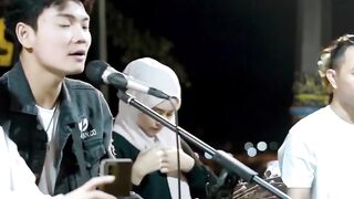 Bikin sedih penonton bawain lagu ini - Lupakan Aku Sayang.