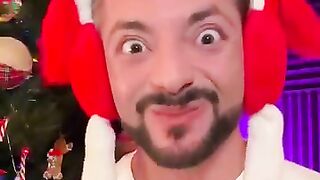 #shorts_#mercuri_88_Happy_Holidays_Little_Family_#funny_#christmas(360p).