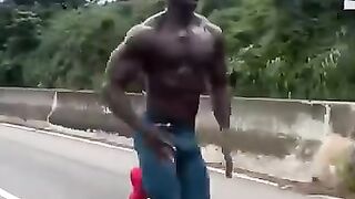 Un autre_jour_avec_la_beast_of_Africa._Stay_motivated_????????????????(360p).