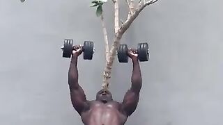Chest_exercises_to_blow_your_chest_up_????????(360p).